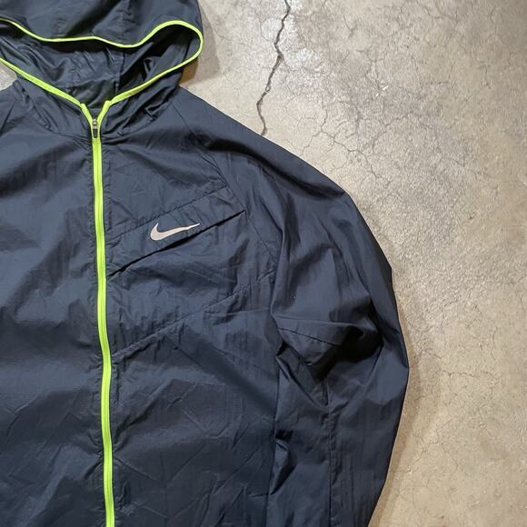 Nike 3M Impossibly Light Running Jacket Unisex L Full Zip Hood Black - Picture 4 of 8